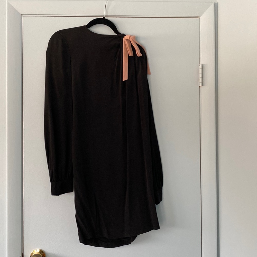 No.21 Black Dress